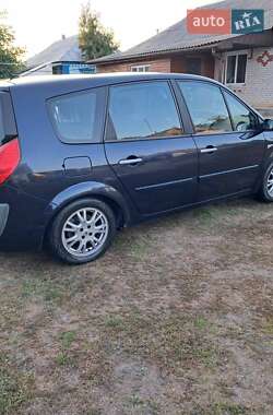 Минивэн Renault Scenic 2009 в 
