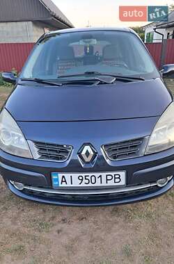 Минивэн Renault Scenic 2009 в 