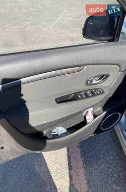 Минивэн Renault Scenic 2009 в 
