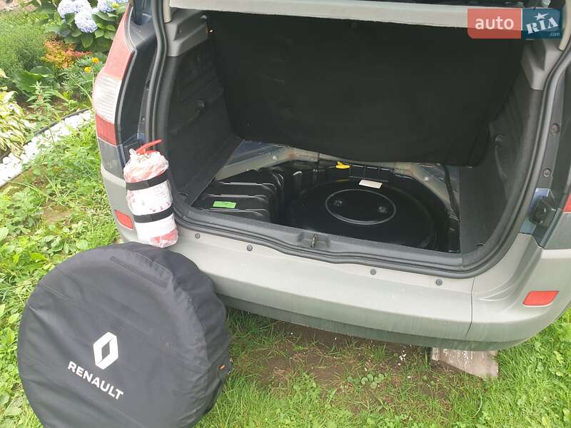 Мінівен Renault Scenic 2008 в Івано-Франківську