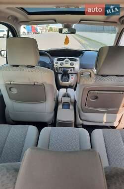 Минивэн Renault Scenic 2006 в 