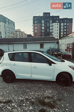 Минивэн Renault Scenic 2013 в 