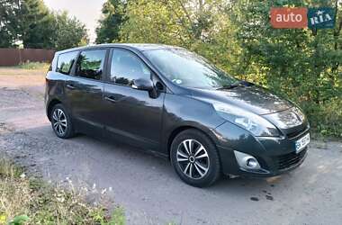 Минивэн Renault Scenic 2011 в Сарнах