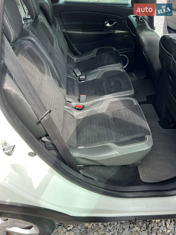Минивэн Renault Scenic 2015 в Ровно