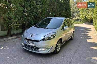 Мінівен Renault Scenic 2013 в Рівному