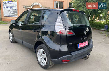 Минивэн Renault Scenic 2012 в 