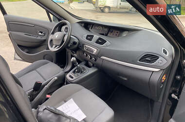 Минивэн Renault Scenic 2012 в 