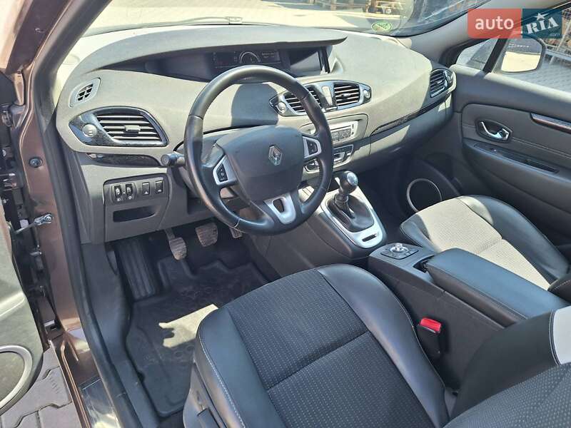 Минивэн Renault Scenic 2013 в Нововолынске
