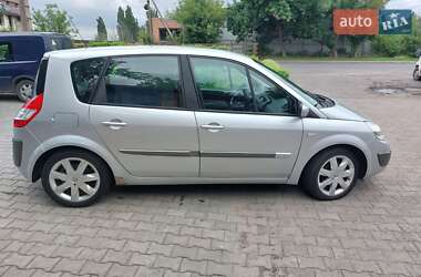 Минивэн Renault Scenic 2005 в 
