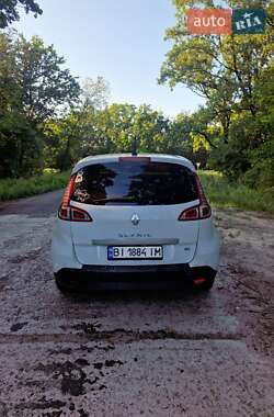 Минивэн Renault Scenic 2011 в 
