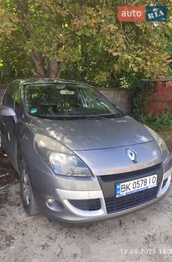 Мінівен Renault Scenic 2009 в Вараші
