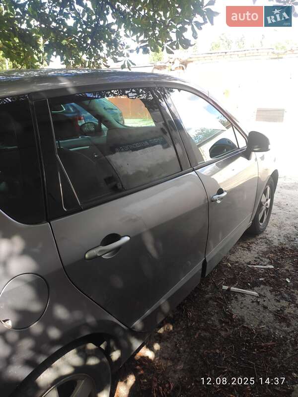 Минивэн Renault Scenic 2009 в Вараше