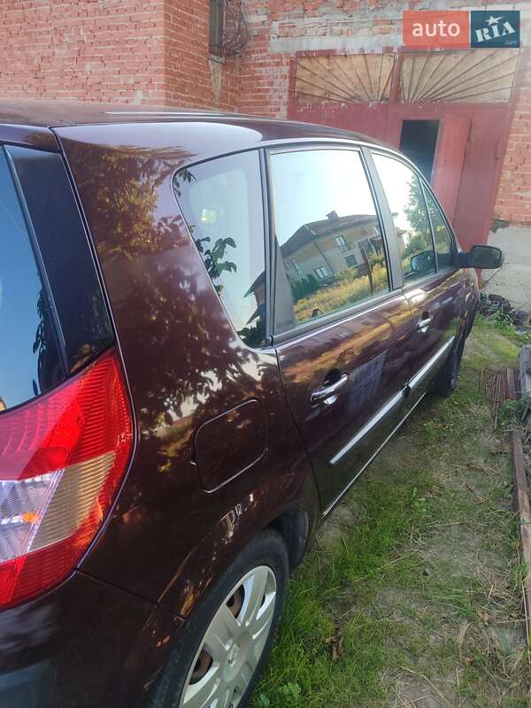 Минивэн Renault Scenic 2003 в Дублянах