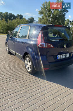 Минивэн Renault Scenic 2009 в 