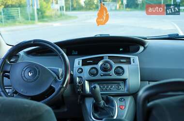 Минивэн Renault Scenic 2005 в 