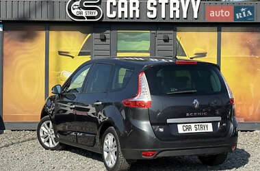 Минивэн Renault Scenic 2011 в 
