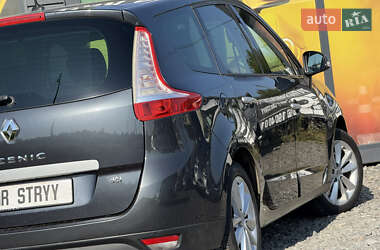 Минивэн Renault Scenic 2011 в 