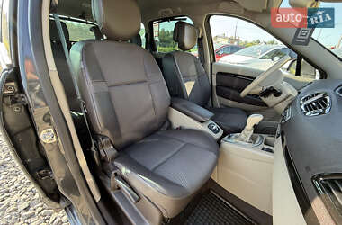 Минивэн Renault Scenic 2011 в 
