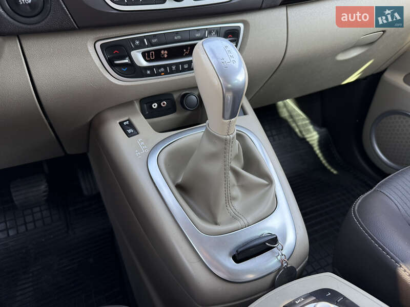 Минивэн Renault Scenic 2011 в Стрые