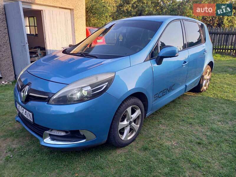 Минивэн Renault Scenic 2012 в 