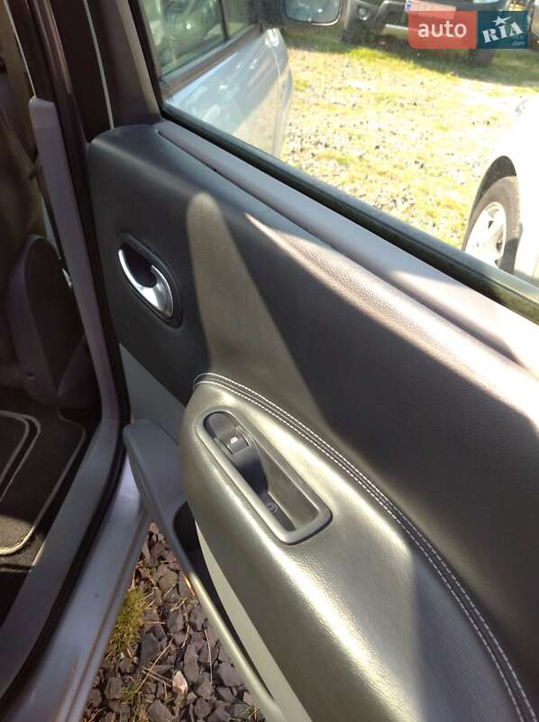 Минивэн Renault Scenic 2005 в Харькове фото 10 Минивэн Renault Scenic 2005 в Харькове