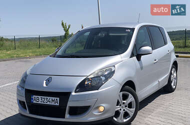 Минивэн Renault Scenic 2011 в 
