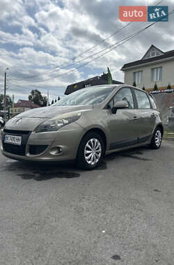 Минивэн Renault Scenic 2009 в 