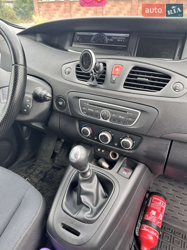 Минивэн Renault Scenic 2009 в Ровно