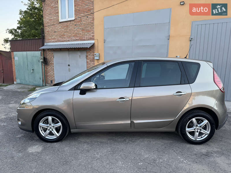 Минивэн Renault Scenic 2010 в Виннице