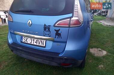 Минивэн Renault Scenic 2012 в 