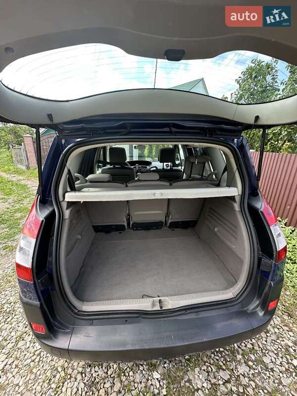 Минивэн Renault Scenic 2005 в Надворной