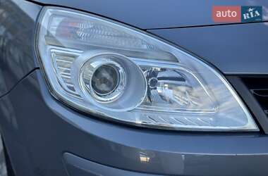 Минивэн Renault Scenic 2006 в 
