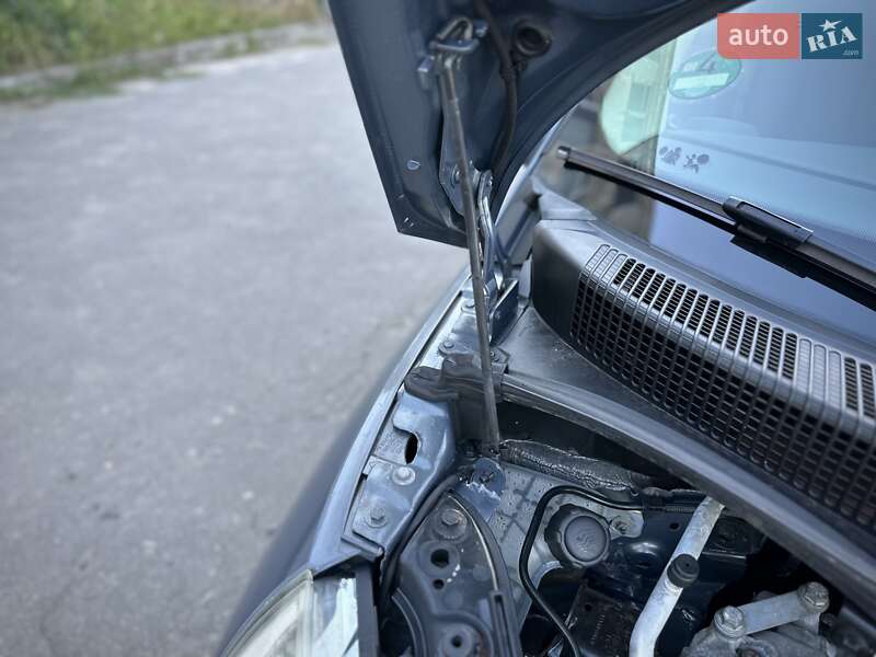Минивэн Renault Scenic 2006 в Сумах