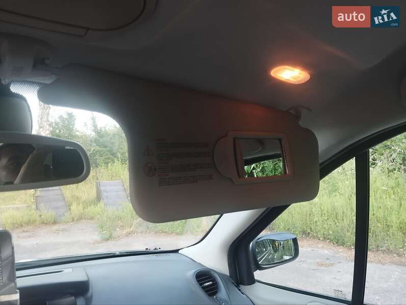 Минивэн Renault Scenic 2004 в Бахмаче