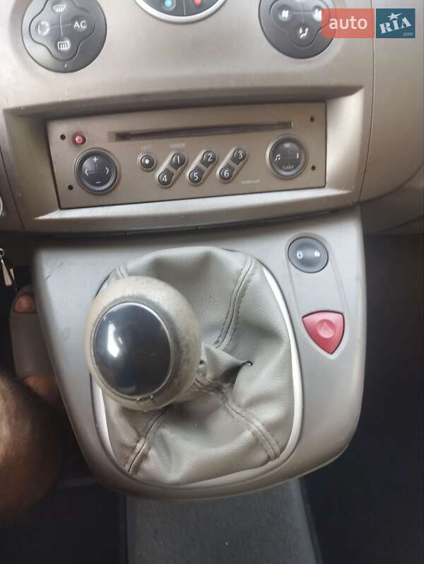 Минивэн Renault Scenic 2004 в Бахмаче