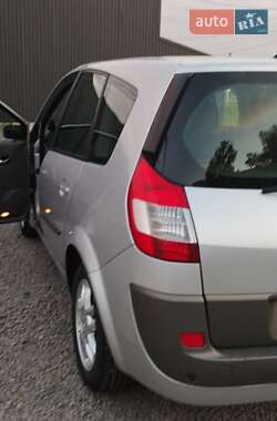 Минивэн Renault Scenic 2005 в 