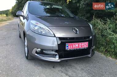 Минивэн Renault Scenic 2012 в 