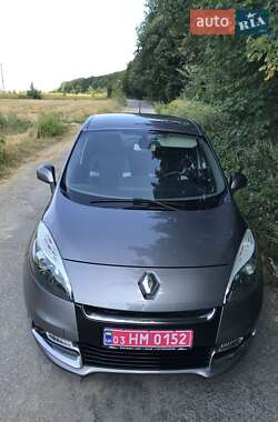 Минивэн Renault Scenic 2012 в 