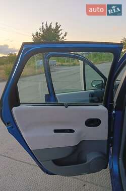 Минивэн Renault Scenic 2004 в 