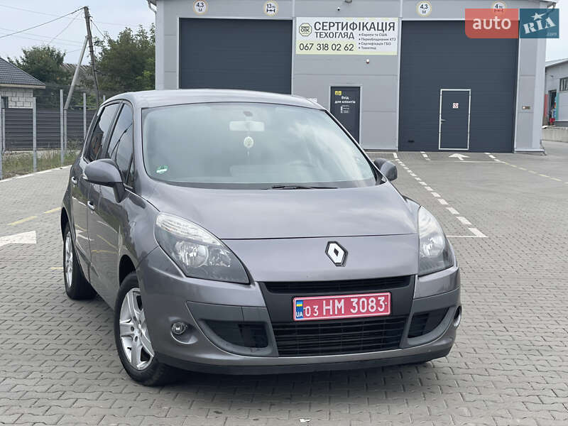 Мінівен Renault Scenic 2011 в Нововолинську