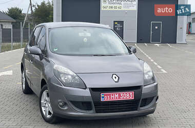 Минивэн Renault Scenic 2011 в 