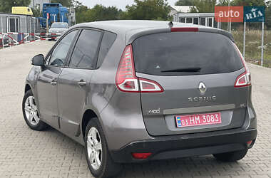 Минивэн Renault Scenic 2011 в 