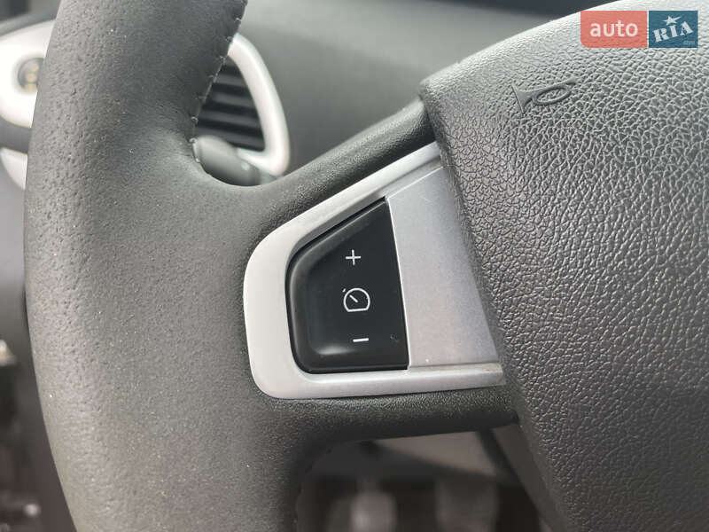Мінівен Renault Scenic 2011 в Нововолинську
