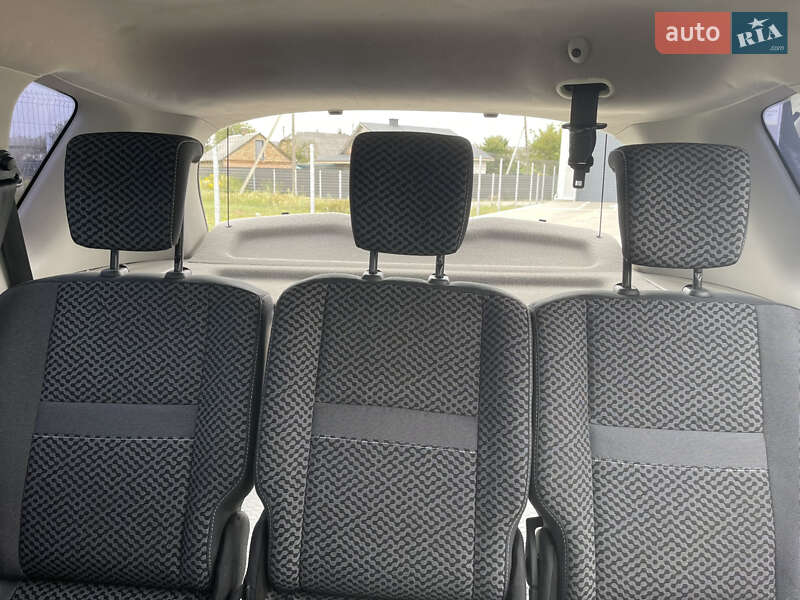 Мінівен Renault Scenic 2011 в Нововолинську