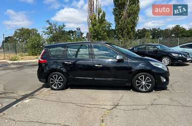 Минивэн Renault Scenic 2010 в 