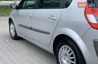 Минивэн Renault Scenic 2005 в 