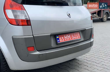 Минивэн Renault Scenic 2005 в 