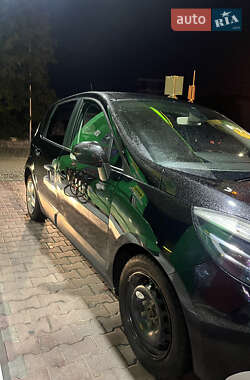 Мінівен Renault Scenic 2013 в Чернівцях