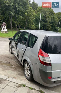 Минивэн Renault Scenic 2005 в 