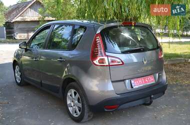 Минивэн Renault Scenic 2010 в 